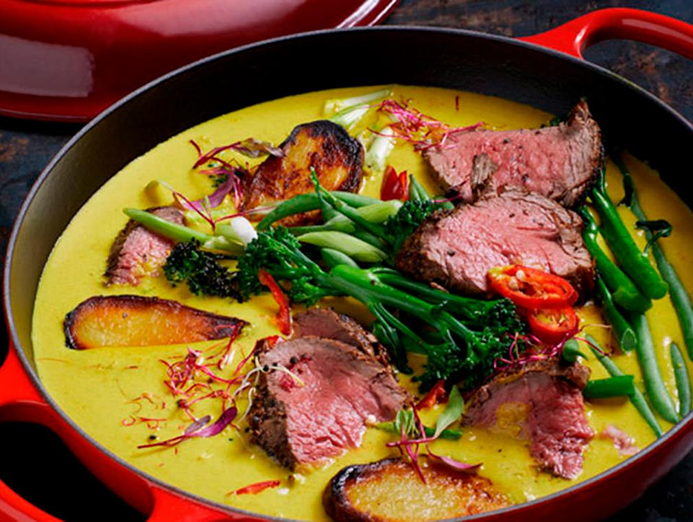 Curry mit Erdnussbutter und gegrilltem Rinderfilet 