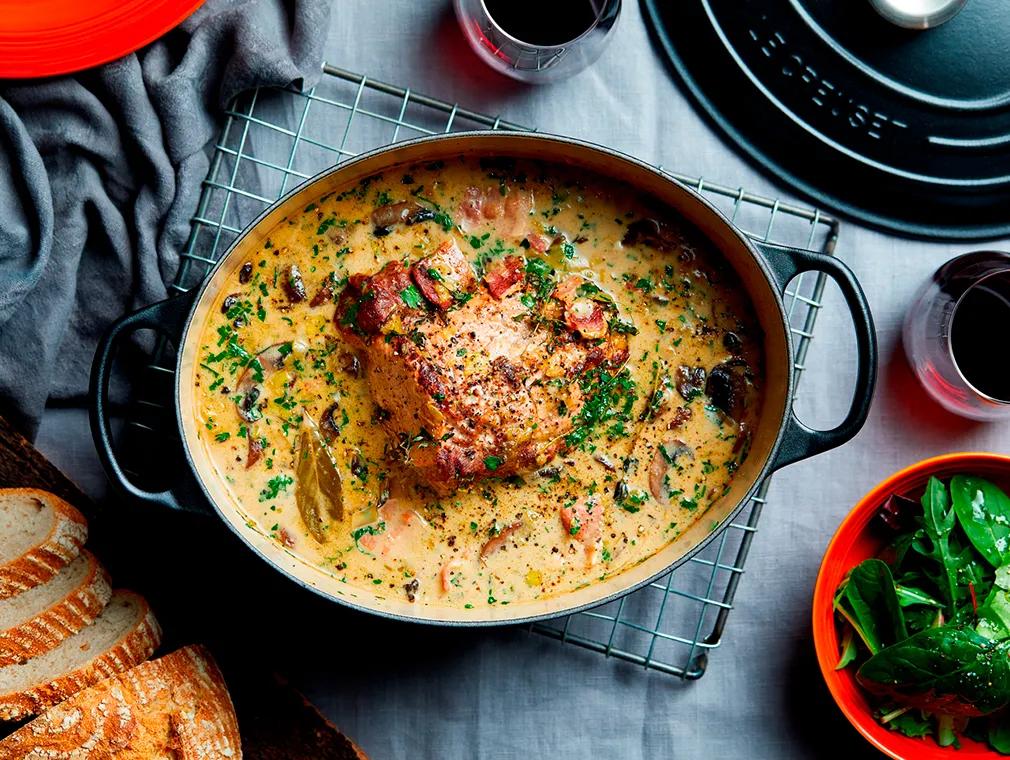 Schweineschulter mit Lauch, braunen Champignons und Cider-Sauce