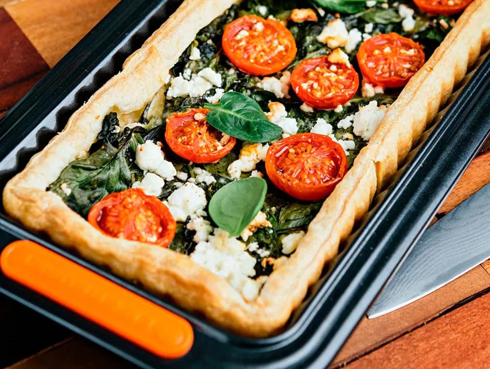 Spinat-Feta-Tarte mit Tomaten