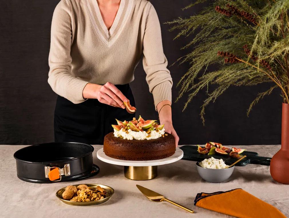 Honig-Walnuss-Kuchen mit Mascarpone und Feigen